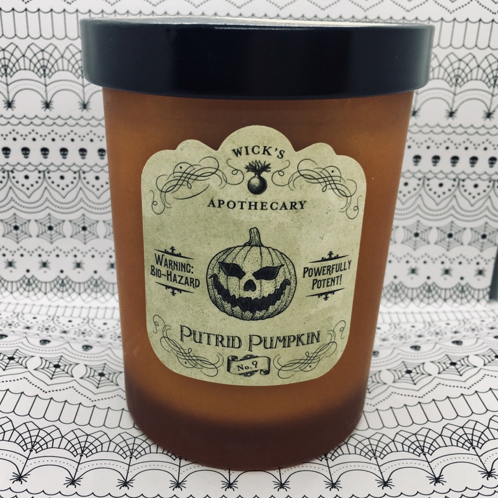 Putrid Pumpkin 1 Wick Apothecary Halloween Candle - Picture 3 of 7
